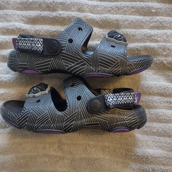 NWOT Crocs x Marvel Black Panther Slip On All-Terrain Clogs Black Kids Size 3 J3 - Picture 10 of 11